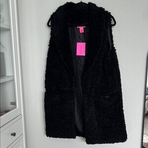 NWT Betsy Johnson Long Black Faux Fur Sleeveless Vest